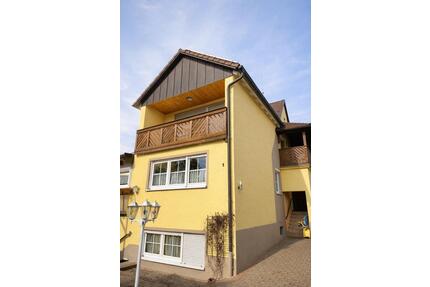 Sanierte 3-4 Zimmer-Wohnung mit 2 Balkonen und Stellplatz - Muhr am See