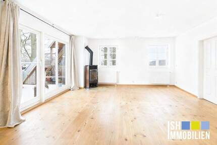 Stade-Ottenbeck: Große Dachgeschosswohnung modernisiert und gut geschnitten!