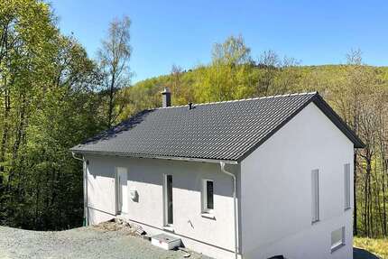 Haus zum Kaufen in Weilrod 599.000,00 € 155 m²