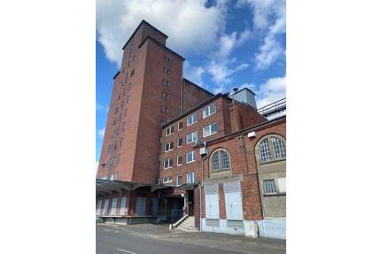 Itzehoe Hafen: Büroflächen mit historischem Flair! OTTO STÖBEN!