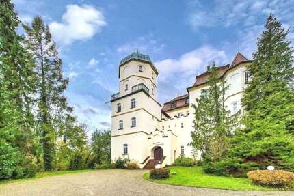 Wohnung zum Kaufen in Neu-Ulm 1.200.000,00 € 335.2 m²