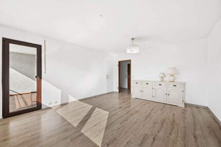 2 -Zimmer-Wohnung in zentraler Lage von Stuttgart - Sofort bezugsfrei, mit Balkon & TG-Stellplatz