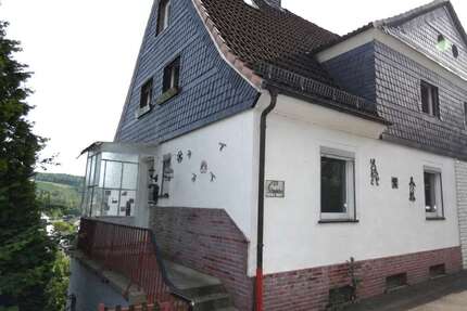 Haus zum Kaufen in Siegen 169.000,00 € 131 m²