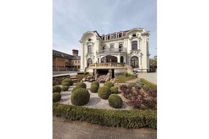 Haus zum Kaufen in Aschersleben 3.975.000,00 € 2183 m²