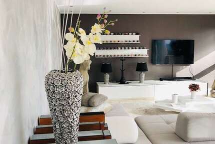 Wohnung zum Mieten in Leonberg 3.300,00 € 220 m²