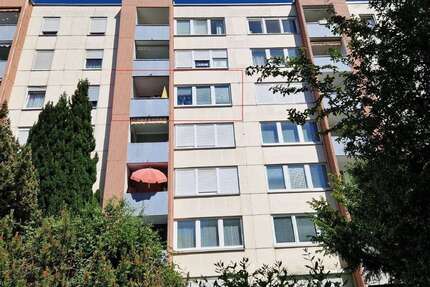 Wohnung zum Kaufen in Schwäbisch Gmünd 99.000,00 € 49.53 m²
