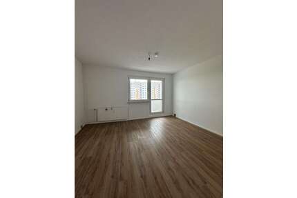 Wohnung zum Mieten in Gera 310,00 € 51.64 m²