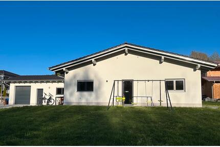 Bungalow zu vermieten - 10,00&nbsp;EUR Kaltmiete, ca.&nbsp; 150,00&nbsp;m&sup2; in Pemfling (PLZ: 93482)