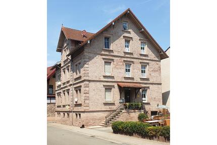 Großzügige Maisonette-Wohnung, 5 Zimmer +Küche +Bad + 2xGäste-WC - Steinwenden