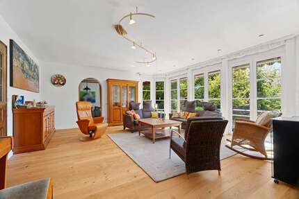 Haus zum Kaufen in Neunkirchen-Seelscheid 995.000,00 € 326 m²