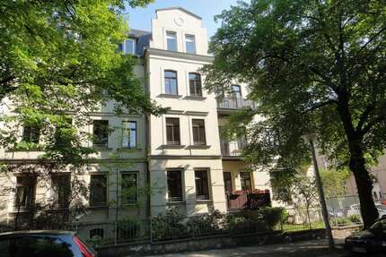 Wohnung zum Kaufen in Halle 188.400,00 € 83.22 m²