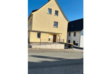 Zwei Zimmer Wohnung in Sinn - 500,00&nbsp;EUR Kaltmiete, ca.&nbsp; 50,00&nbsp;m&sup2; in Herborn (PLZ: 35745)