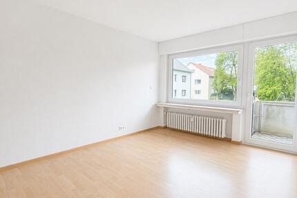 ANFRAGESTOPP!2-Zimmer-Wohnung + DG Zimmer mit ca. 6 % Rendite, - Hameln