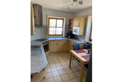 Schöne 2 12 - Zimmer-Erdgeschosswohnung mit Garten - Geisenfeld