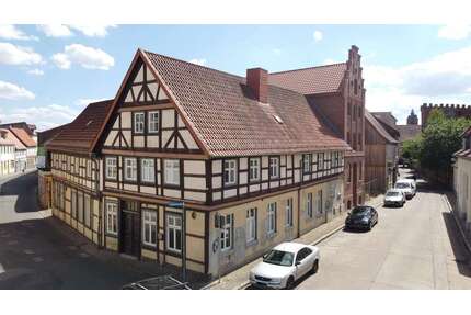 Haus zum Kaufen in Salzwedel 398.000,00 € 1094 m²