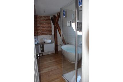 kleine 3-Raumwohnung mit neuem, sehr schönem Bad und Einbauküche - Weimar