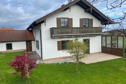 Exkl. Wohnhaus auf dem Land mit exkl. Alpenblick - Steinhöring