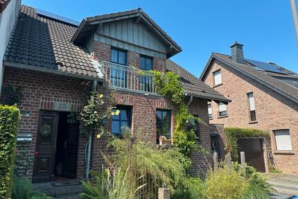 Einfamilienhaus - 795.000,00&nbsp;EUR Kaufpreis, ca.&nbsp; 271,00&nbsp;m&sup2; in Korschenbroich (PLZ: 41352)