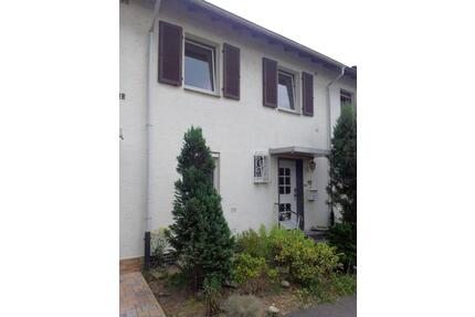 Idyl in TOP-Lage - 1.200,00&nbsp;EUR Kaltmiete, ca.&nbsp; 92,00&nbsp;m&sup2; in Ludwigshafen am Rhein (PLZ: 67067) Rheingönheim