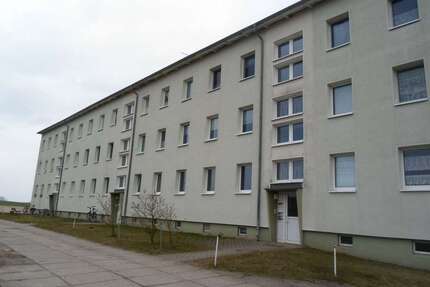 Wohnung zum Mieten in Rietz-Neuendorf 365,12 € 52.16 m²