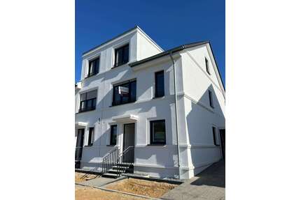 Haus zum Kaufen in Mönchengladbach-Lürrip 773.000,00 € 139.89 m²