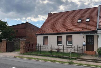 Abrissreife oder zu entkernende DHH in Vehlefanz mit Baureserve - Velten
