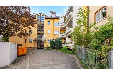 Attraktive Zwei-Zimmer-Wohnung mit Loggia und Tiefgaragenstellplatz in Augsburg-Pfersee