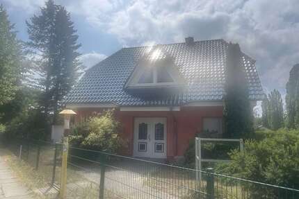 Haus zum Mieten in Potsdam 3.000,00 € 160 m²