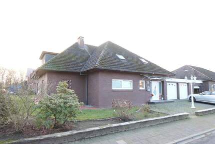 Modernisiertes, familiengerechtes Wohnhaus mit 2 Wohneinheiten, Keller und Doppelgarage - Cloppenburg Emstekerfeld