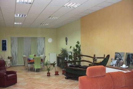 Ortsrandlage.Wohnhaus Gebäude,210m² Wfl + 600m² Nfl., 2217m² Grundstück - Rielasingen-Worblingen