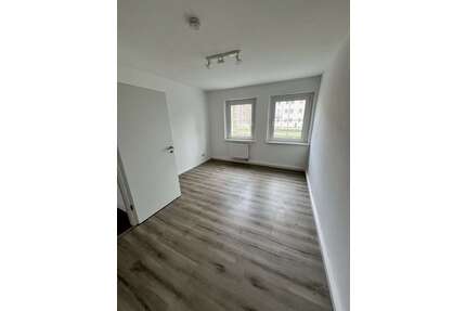 Wohnung zum Mieten in Ronneburg 320,00 € 53.72 m²