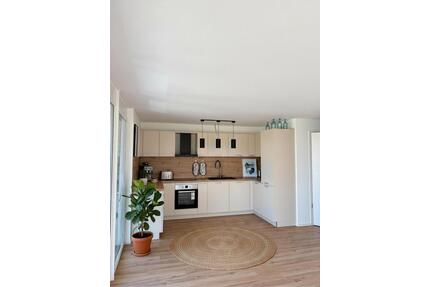 Modern. Ruhig. Grün. Mehrere 3 Zimmer Neubauwohnungen mit großem Balkon oder Terrasse in traumhafter Feldrandlage - Marbach am Neckar