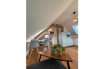 Modernes, helles Dachgeschoss-Apartment in ruhiger Lage (Grünau) - Berlin Treptow-Köpenick