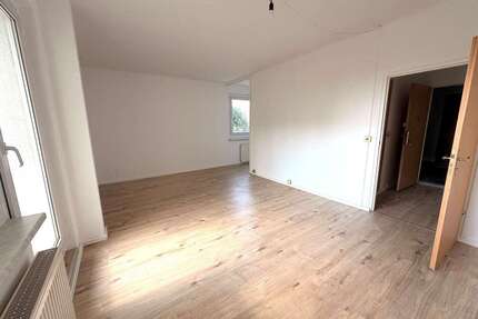 Wohnung zum Mieten in Plauen 216,90 € 34.8 m²