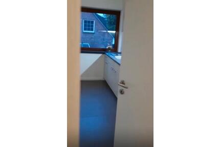 Moderne 2-Zimmer-Dachgeschosswohnung in einem Haus - Hamburg Eimsbüttel