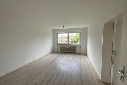 Gemütliche 2-Zimmer-Wohnung mit Dusche und Balkon im 1. Obergeschoss - Wilhelmshaven Aldenburg