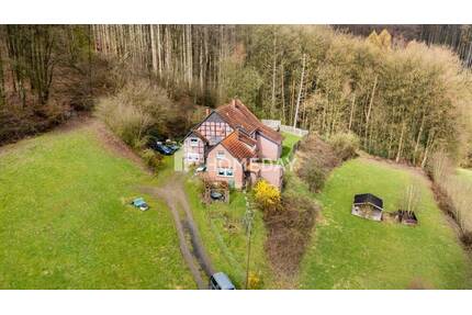 Historisches Wohnhaus mit großzügigem Grundstück und vielseitigen Nutzungsmöglichkeiten - Vlotho