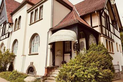 Haus zum Kaufen in Wietze 270.000,00 € 250 m²