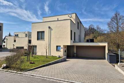 Haus zum Kaufen in Fischach 828.000,00 € 180 m²