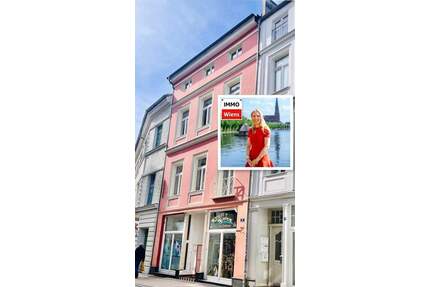 Schöne 2, 5 - Zimmerwohnung in der Puschkinstraße mit Balkon - Schwerin Altstadt