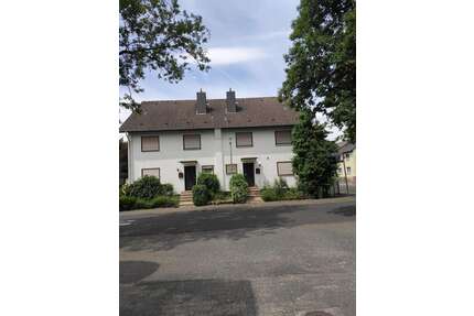Haus zum Mieten in Offenbach-Rumpenheim 2.400,00 € 250 m²