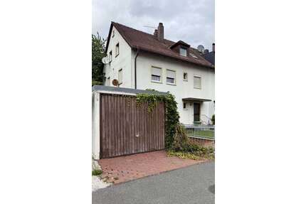 Haus zum Kaufen in Neunkirchen am Sand 319.000,00 € 161.26 m²