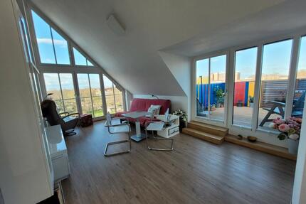 Charmante DG-Wohnung mit Terrasse und TG-Stellpl., provisionsfrei - Leipzig Altwest