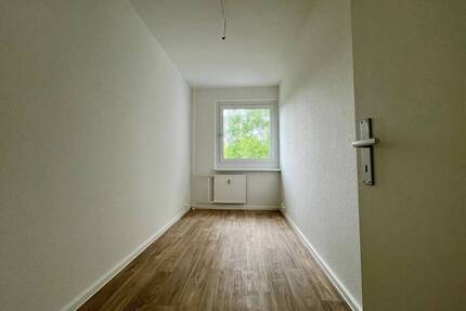 Ruhige Etagenwohnung mit Balkon, ideal für Familien und kurze Wege zu Schulen - Chemnitz Kappel