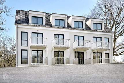 Helle 2-Zimmer-Etagenwohnung im idyllischen Westend - Einbauküche, Fußbodenheizung und Balkon - Berlin