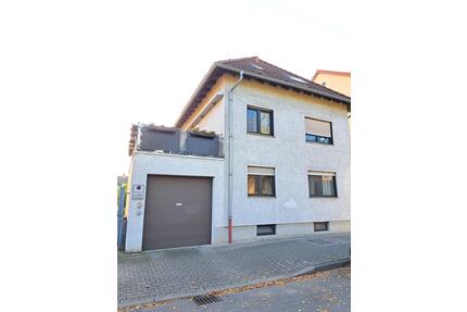 3-Zimmerdachgeschoßwohnung in MA-Rheinau - Mannheim