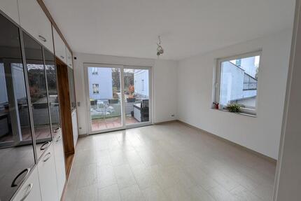 Helle 2-Raum-Wohnung mit Südbalkon, Carport, EBK am Puschkinpark - Cottbus Brunschwig