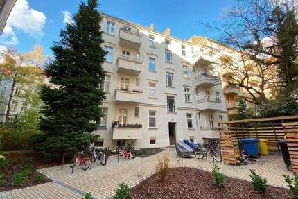 Vermietete Altbauwohnung in renoviertem Jugendstil-Altbau mit Garten - Berlin Steglitz