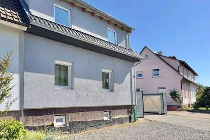 Einziehen und wohlfühlen - Modernisierte Doppelhaushälfte in ruhiger Lage von Bretten