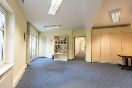 Büro in Niedernhausen 1.860,00 € 206.61 m²